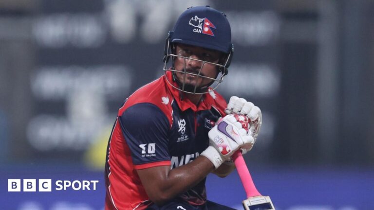 Nepal push England all the way in T20 World Cup thriller Nepal's players do a lap of honour